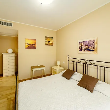 Casa Isabella Apartment *